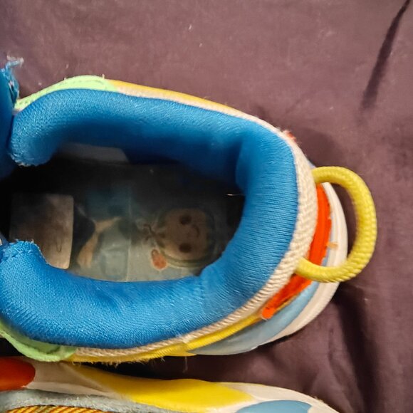 Boys Paw Patrol Puma, Green, Red, White, and yellow shoe size 6C - Picture 2 of 7